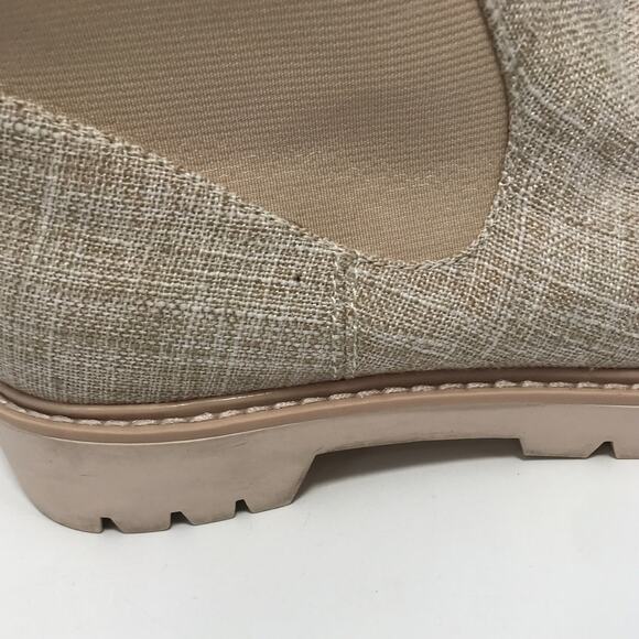 Dolce Vita Pepper Nude Tan Lug Sole Chelsea Boots Size 8 Pull On - Picture 3 of 11